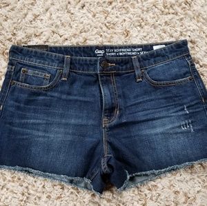 GAP sexy boyfriend shorts